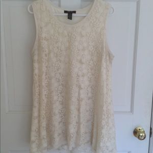 Lace sleeveless tunic